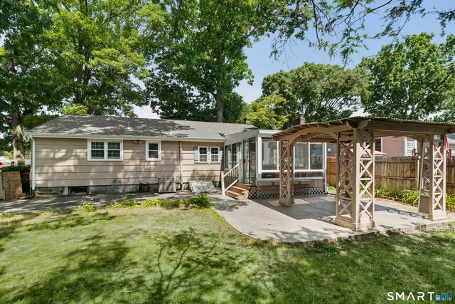 37 Roosevelt Avenue, West Haven, CT 06516