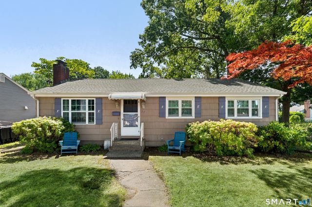 37 Roosevelt Avenue, West Haven, CT 06516