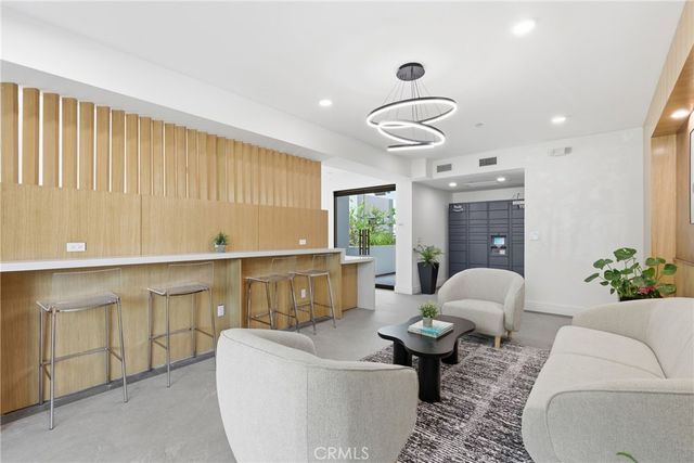 12078 Guerin Street 206, Studio City, CA 91604