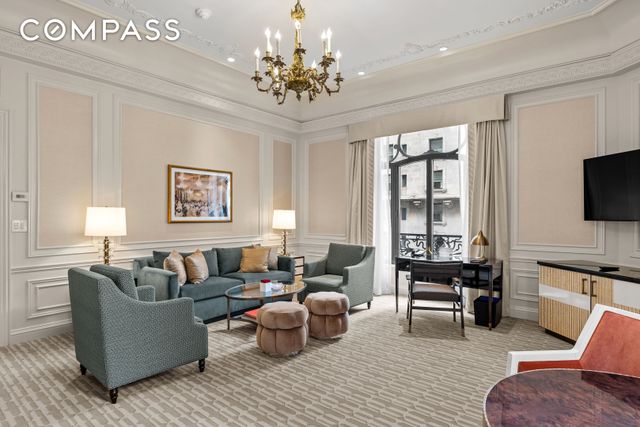 2 E 55th Street 918W17, New York City, NY 10022