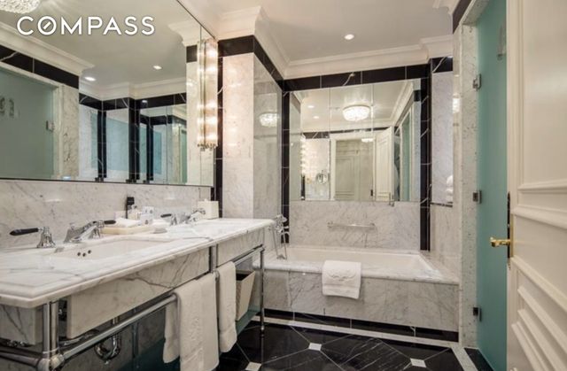 2 E 55th Street 918W17, New York City, NY 10022