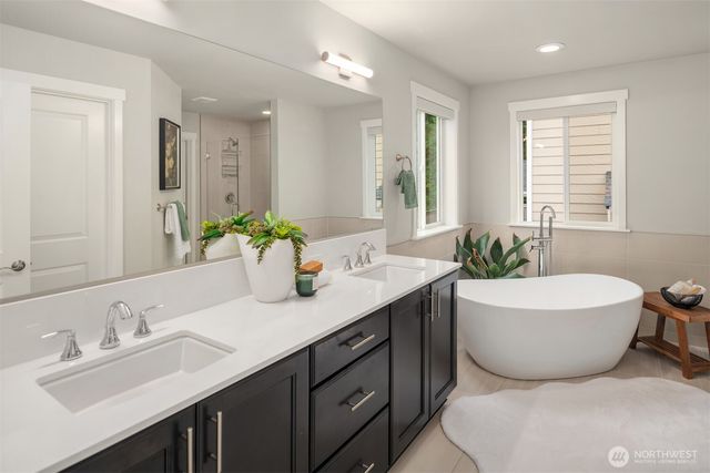 2119 NW Lynx Loop, Issaquah, WA 98027