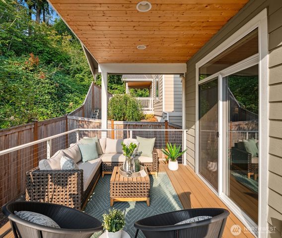 2119 NW Lynx Loop, Issaquah, WA 98027