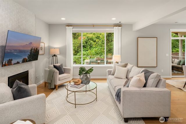 2119 NW Lynx Loop, Issaquah, WA 98027