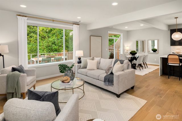 2119 NW Lynx Loop, Issaquah, WA 98027