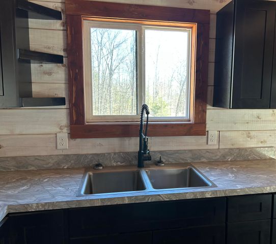 7105 County Road 8200, West Plains, MO 65775