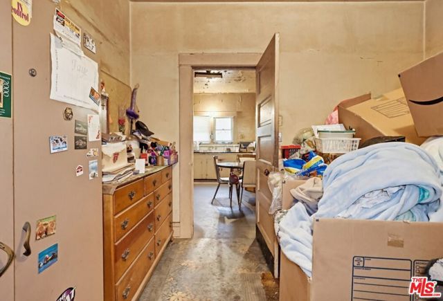 1247 W 49th Street, Los Angeles, CA 90037