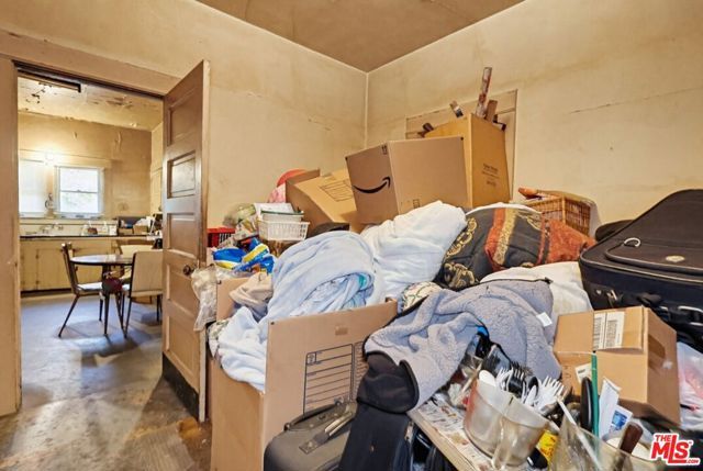 1247 W 49th Street, Los Angeles, CA 90037