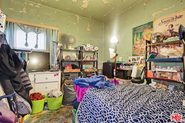 1247 W 49th Street, Los Angeles, CA 90037