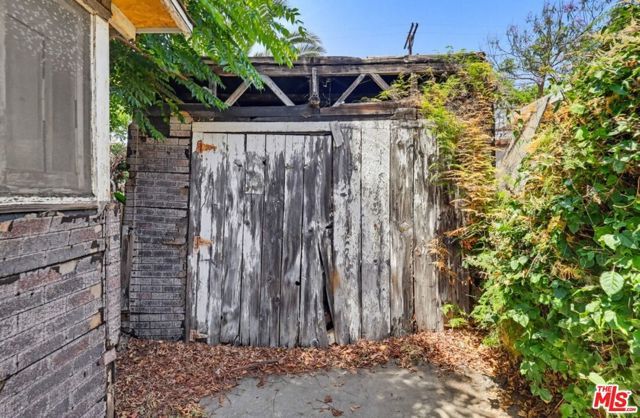 1247 W 49th Street, Los Angeles, CA 90037