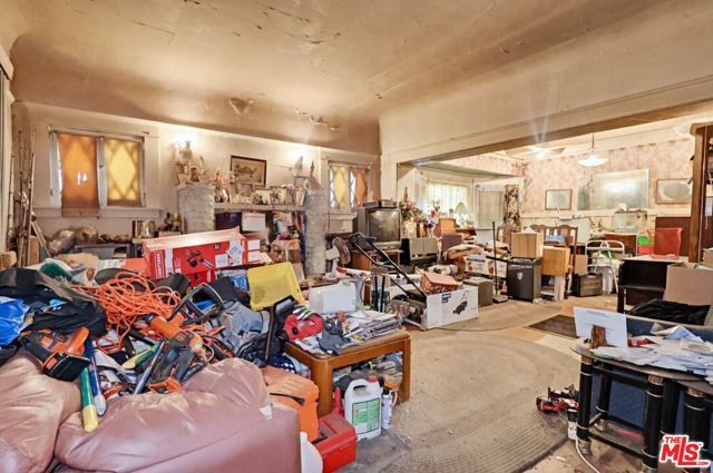 1247 W 49th Street, Los Angeles, CA 90037