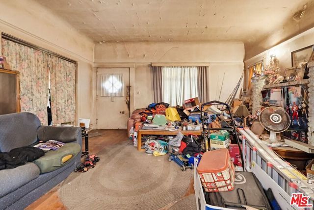 1247 W 49th Street, Los Angeles, CA 90037
