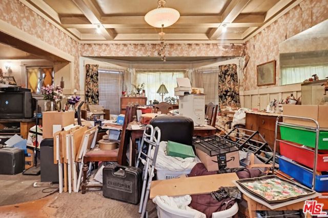 1247 W 49th Street, Los Angeles, CA 90037