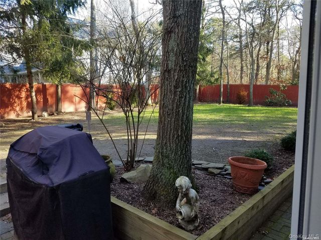 73 Spinney Road, East Quogue, NY 11942