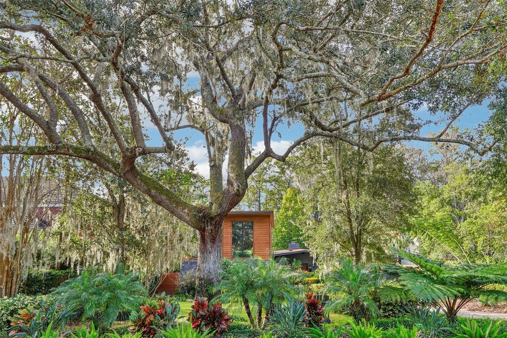 Image 2 of property listing at 1016 HOWELL BRANCH ROAD, Winter Park, FL 32789