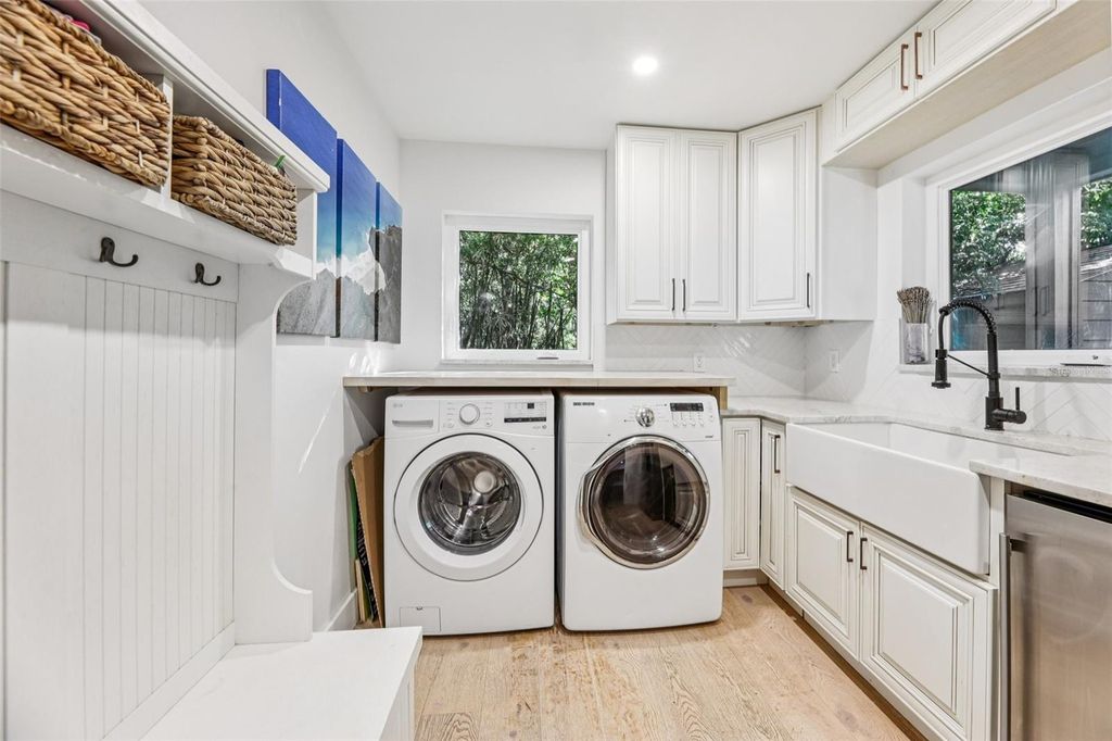 Image 37 of property listing at 1016 HOWELL BRANCH ROAD, Winter Park, FL 32789