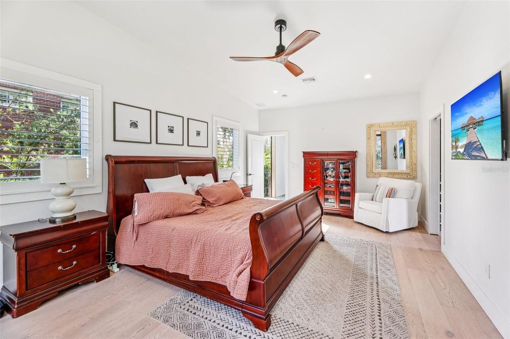 Image 46 of property listing at 1016 HOWELL BRANCH ROAD, Winter Park, FL 32789