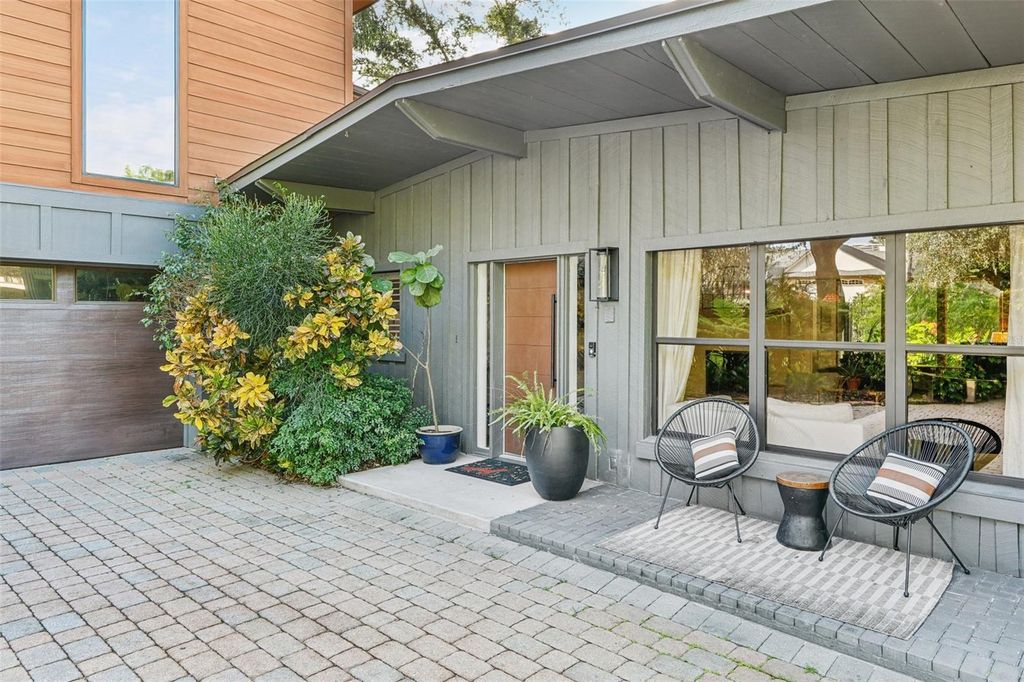 Image 6 of property listing at 1016 HOWELL BRANCH ROAD, Winter Park, FL 32789