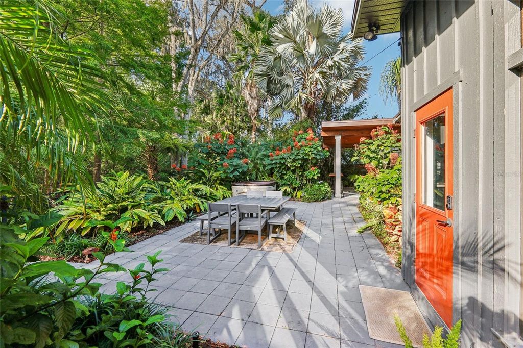 Image 56 of property listing at 1016 HOWELL BRANCH ROAD, Winter Park, FL 32789