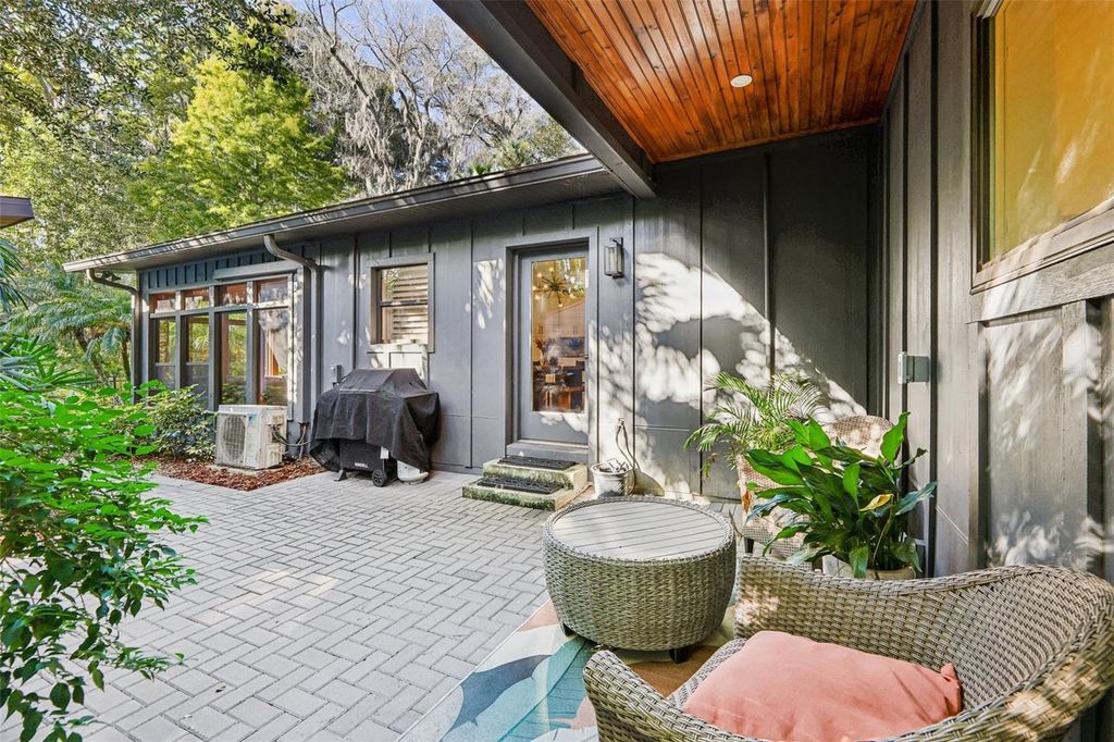 Image 64 of property listing at 1016 HOWELL BRANCH ROAD, Winter Park, FL 32789