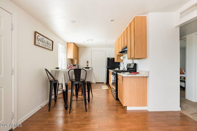 6320 W MITCHELL Drive, Phoenix, AZ 85033