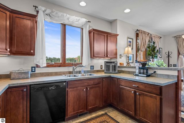 6536 Indian Hill Road, Honor, MI 49640