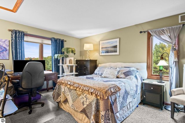 6536 Indian Hill Road, Honor, MI 49640