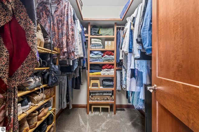 6536 Indian Hill Road, Honor, MI 49640