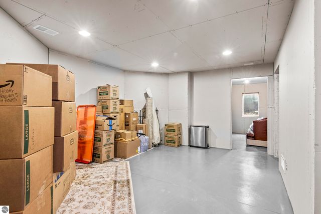 6536 Indian Hill Road, Honor, MI 49640