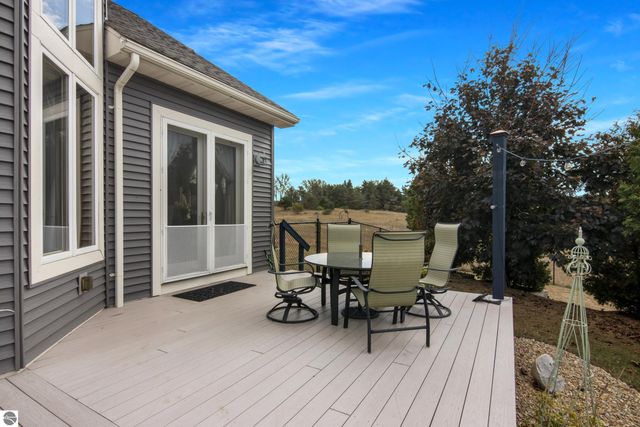 6536 Indian Hill Road, Honor, MI 49640