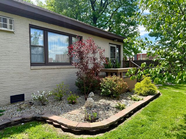 920 N 14th Street, Herrin, IL 62948