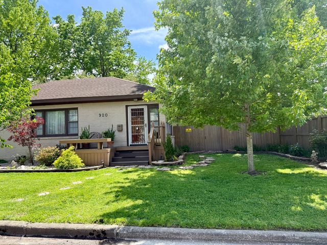 920 N 14th Street, Herrin, IL 62948