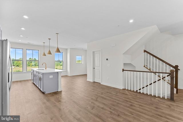 19712 MISTY MOSS SQ, Ashburn, VA 20147