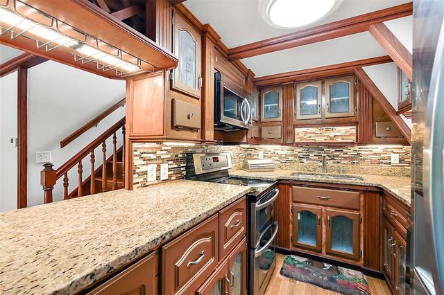 507 LAKESHORE DRIVE, Eustis, FL 32726