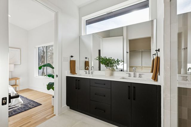 2142 Lovedale Avenue 104, Dallas, TX 75235