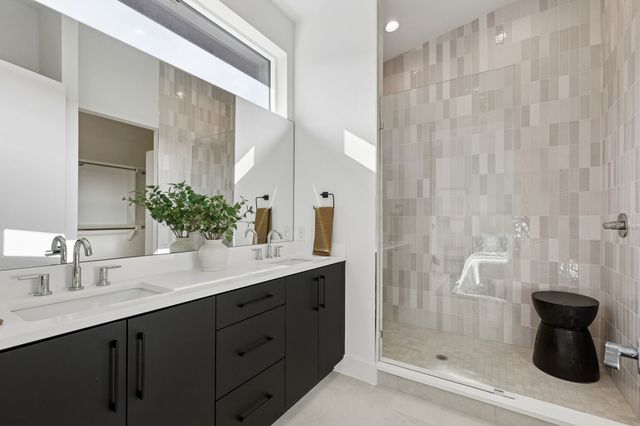 2142 Lovedale Avenue 104, Dallas, TX 75235