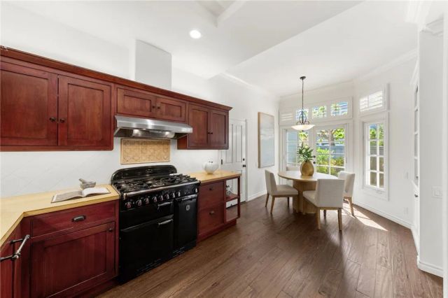3600 5th, Corona Del Mar, CA 92625