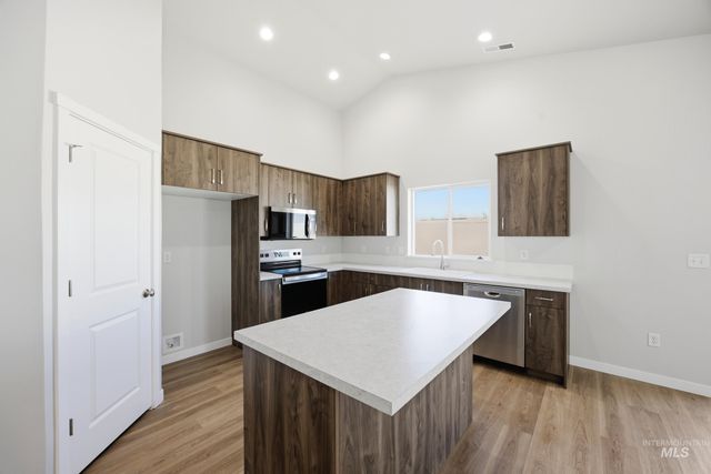 1698 Dyer St, Middleton, ID 83644