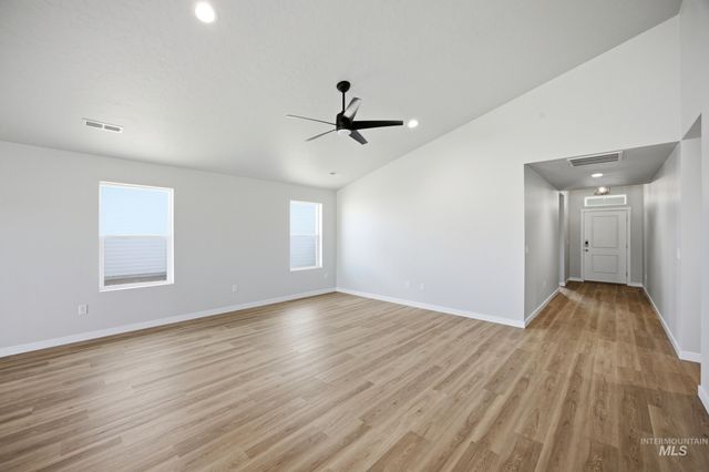 1698 Dyer St, Middleton, ID 83644
