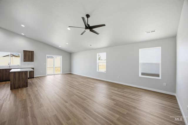 1698 Dyer St, Middleton, ID 83644