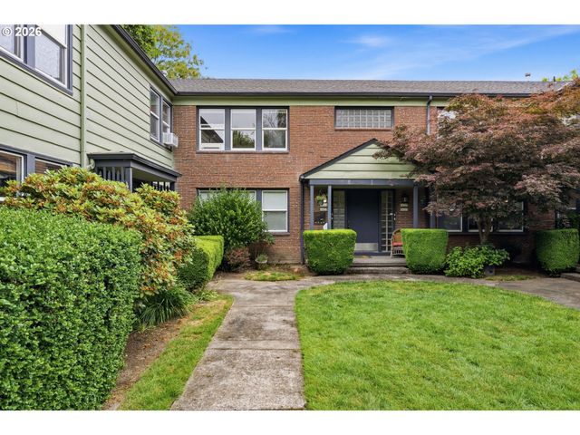 1631 Se WASHINGTON St, Portland, OR 97214
