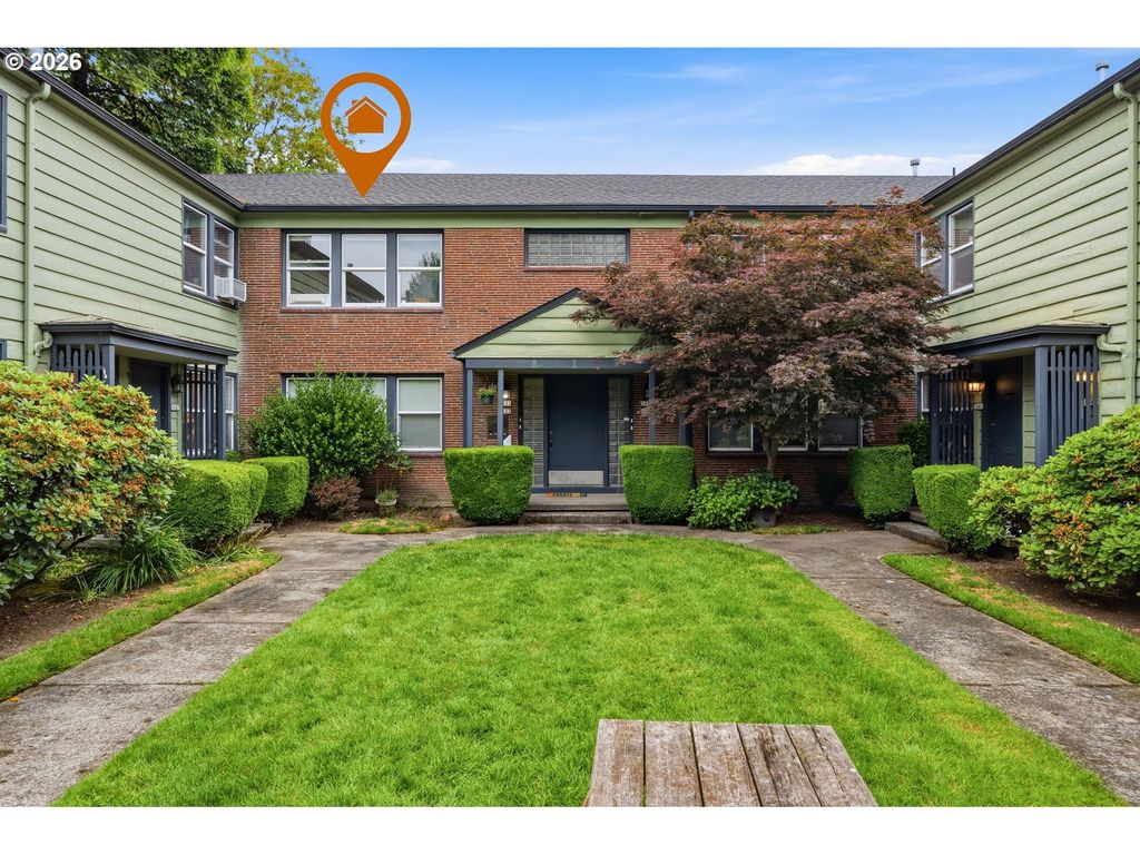 1631 Se WASHINGTON St, Portland, OR 97214