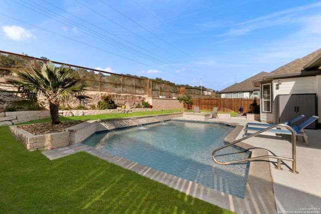 705 Treetop Pass, New Braunfels, TX 78130