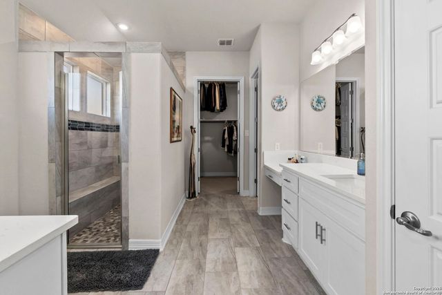 705 Treetop Pass, New Braunfels, TX 78130