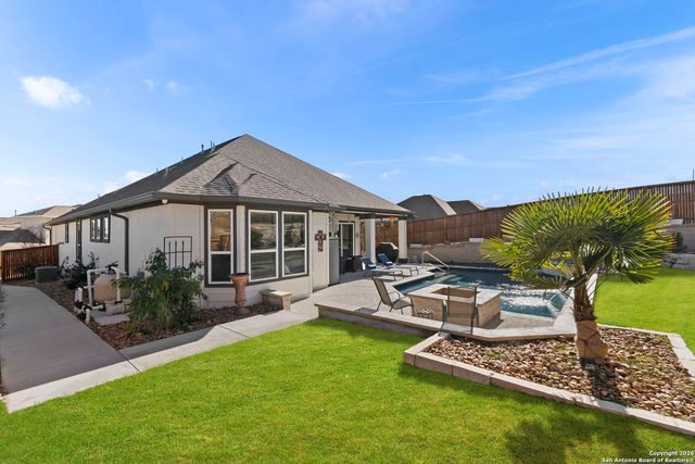 705 Treetop Pass, New Braunfels, TX 78130