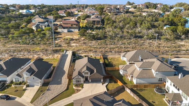 705 Treetop Pass, New Braunfels, TX 78130