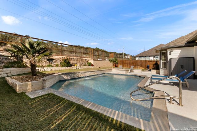 705 Treetop Pass, New Braunfels, TX 78130