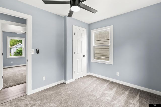 1318 Lindwood Drive, Carter Lake, IA 51510