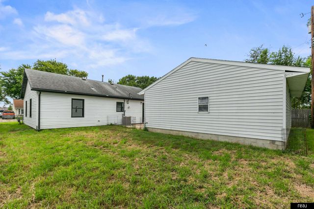 1318 Lindwood Drive, Carter Lake, IA 51510