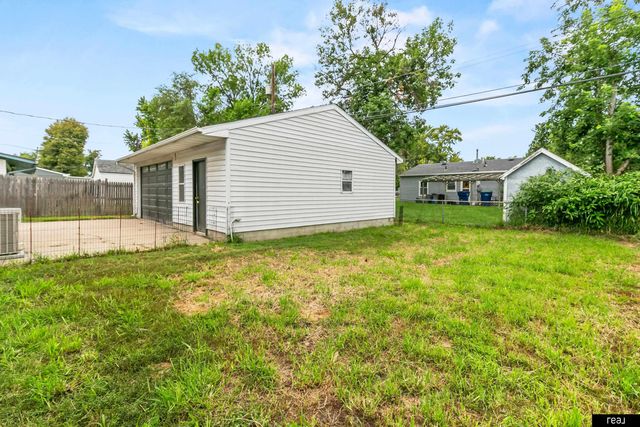1318 Lindwood Drive, Carter Lake, IA 51510